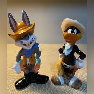 Looney Tunes Bugs Bunny & Daffy Duck Salt and Pepper Shakers